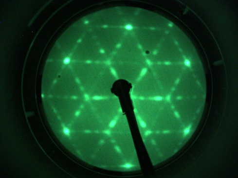 Fe-LiNbO3 (0001) - LEED Pattern 50 eV