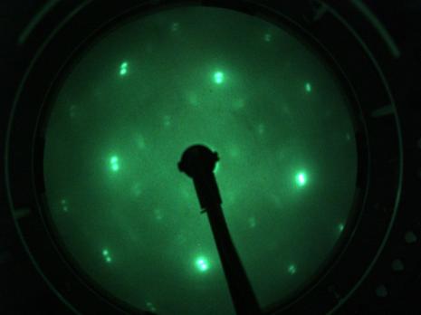 Ni (100) - LEED Pattern 210 eV at 680°C