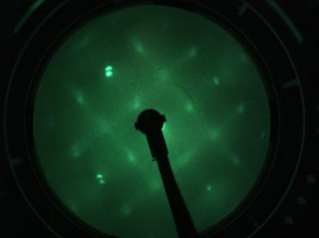 Ni (100) - LEED Pattern 90 eV at 680°C