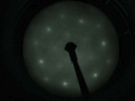 Ti / AlN / Si (100) - LEED Pattern 265 eV